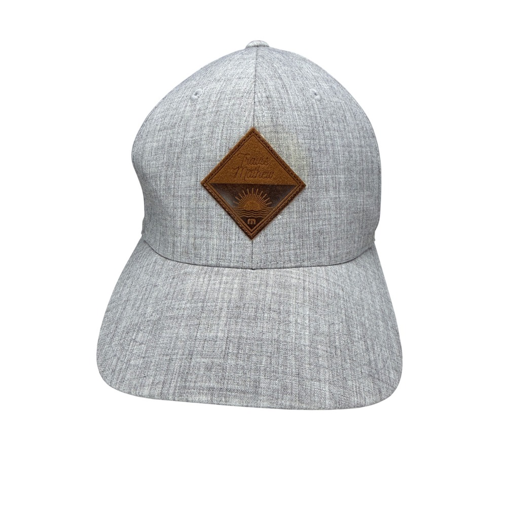 TravisMathew Flexfit Hat Mens L-XL Gray‎ Heathered Golf Cap Leather Patch